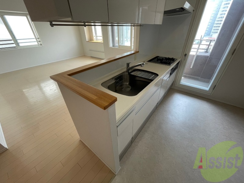 キッチン　キッチンはスペースも広々していて使いやすそうですよ！