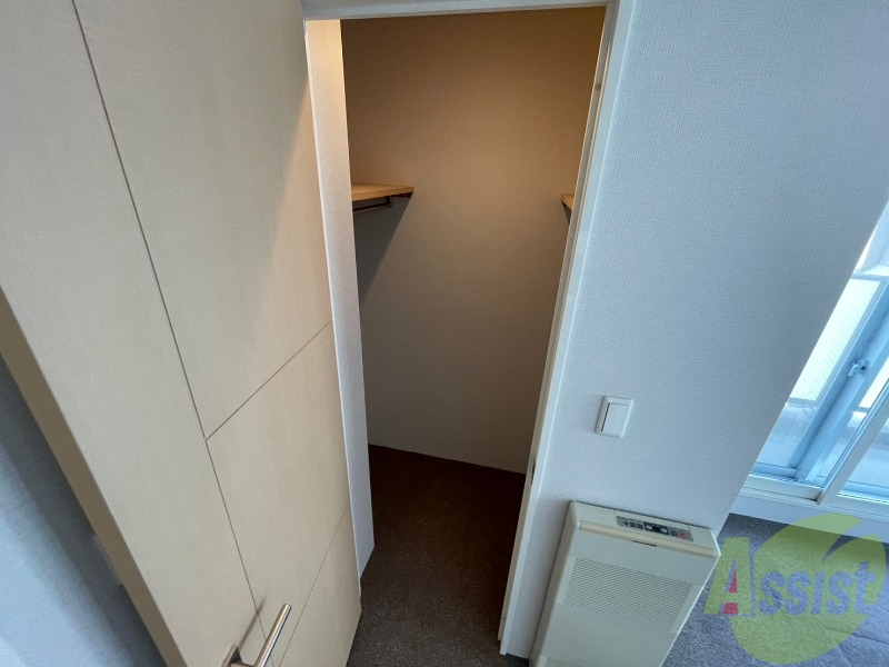 収納　寝室の収納です。部屋がすっきり片付きます。