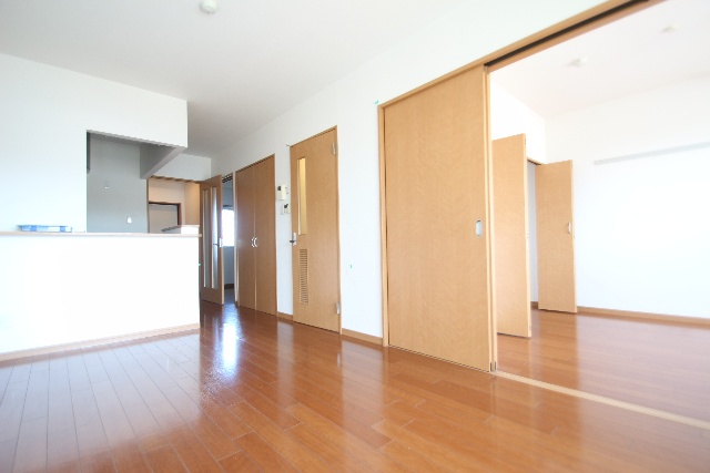 居室・リビング　※別室の参考写真の為、現況優先です。