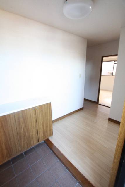 玄関　※参考写真です