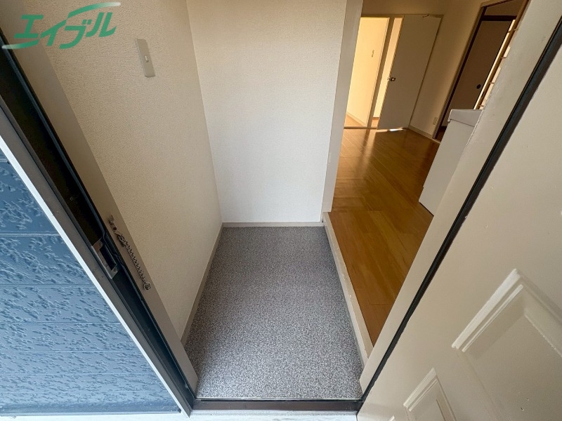 玄関　同型参考写真