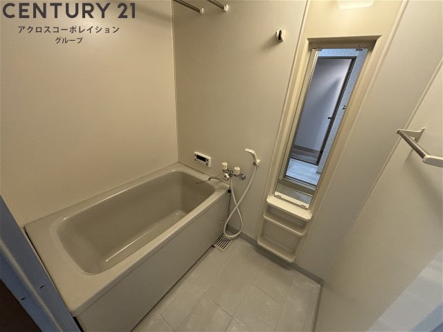 バス・シャワールーム　浴室乾燥機付きで便利です！