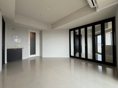 居室・リビング　エアコン新設済み