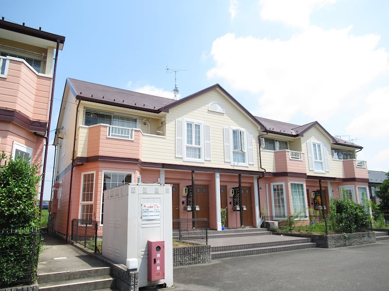 建物外観　南向きで日当りの良い物件です♪