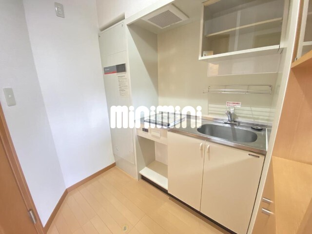 キッチン　同物件の別室の写真です。