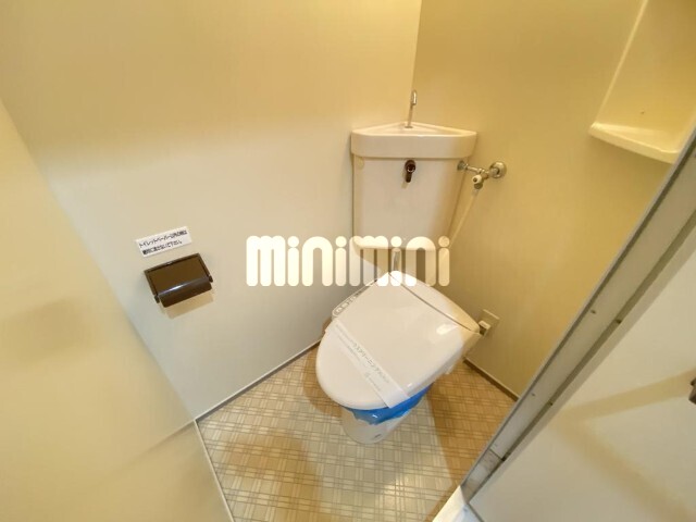 トイレ　同物件の別室の写真です。