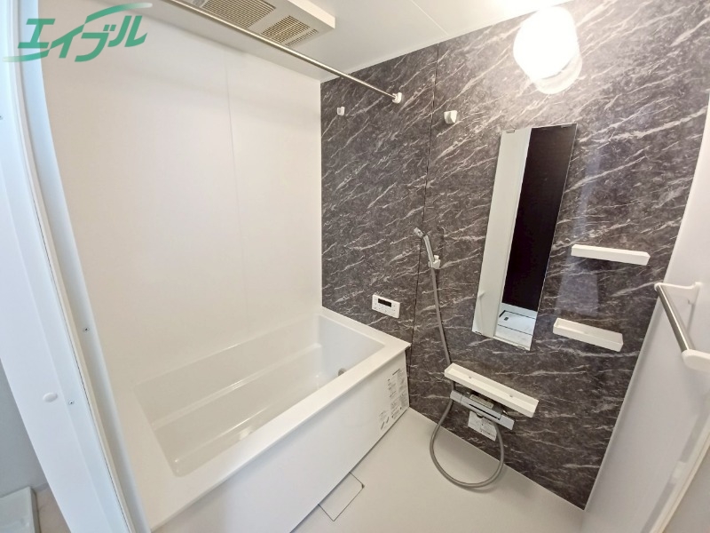 バス・シャワールーム　同物件別室反転タイプ