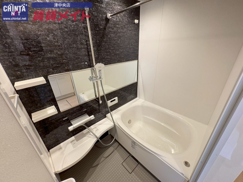 バス・シャワールーム　別部屋同タイプ