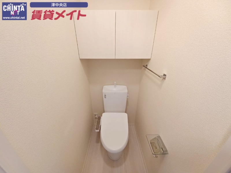 トイレ　別部屋同タイプ