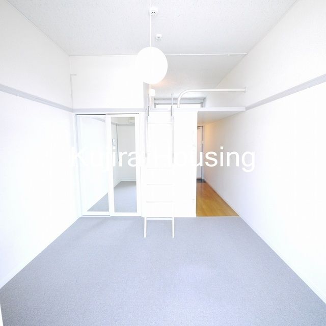 居室・リビング　☆ロフトタイプのお部屋です☆