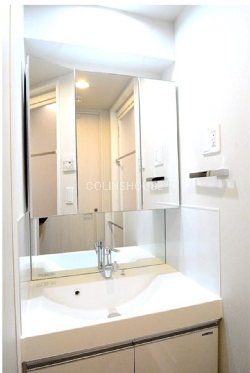 洗面設備　別タイプ画像