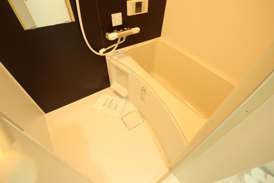 バス・シャワールーム　※別部屋の写真です