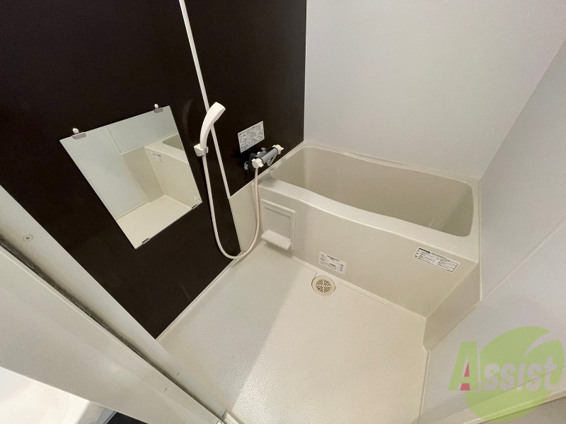 バス・シャワールーム　お風呂になります。一日の疲れを癒してくださいね。