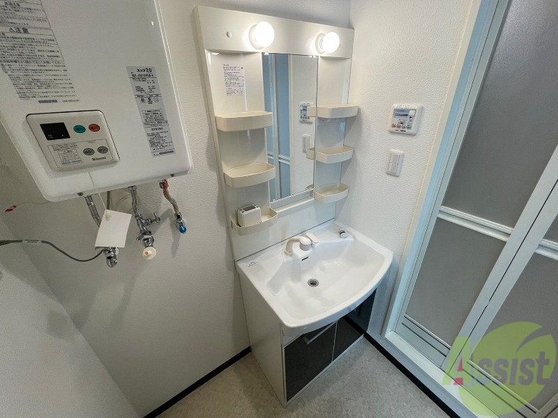 洗面設備　こちらに洗面台があります。朝の洗顔はこちらで。