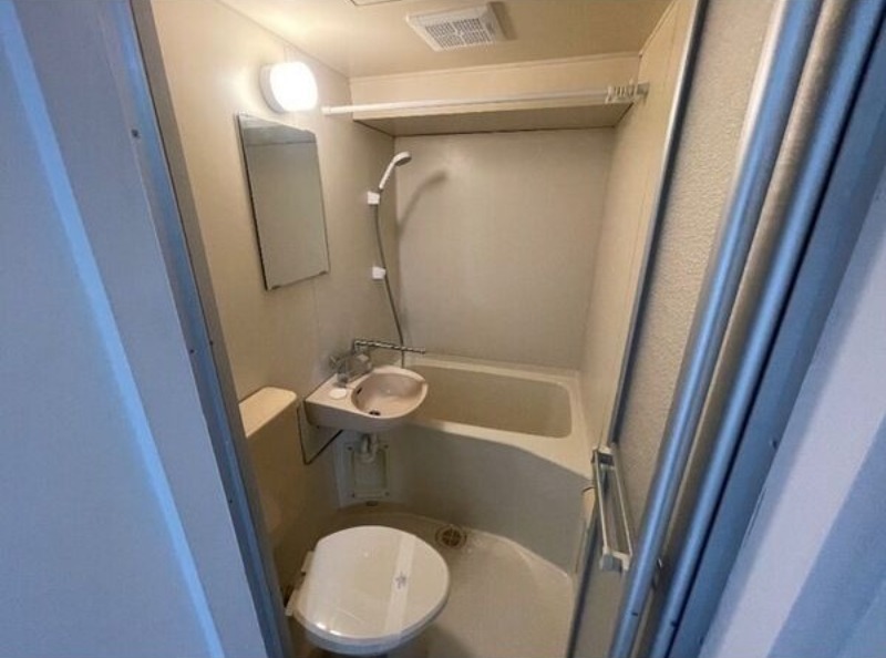 バス・シャワールーム　図面と現状に相違がある場合には現状を優先