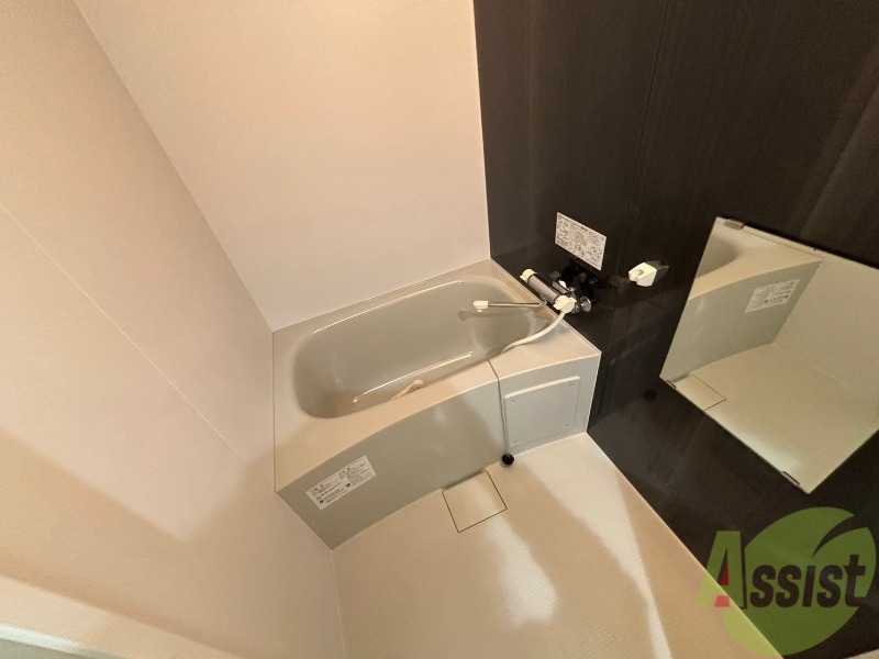 バス・シャワールーム　ユニットバスです。疲れを癒すのに欠かせませんね！