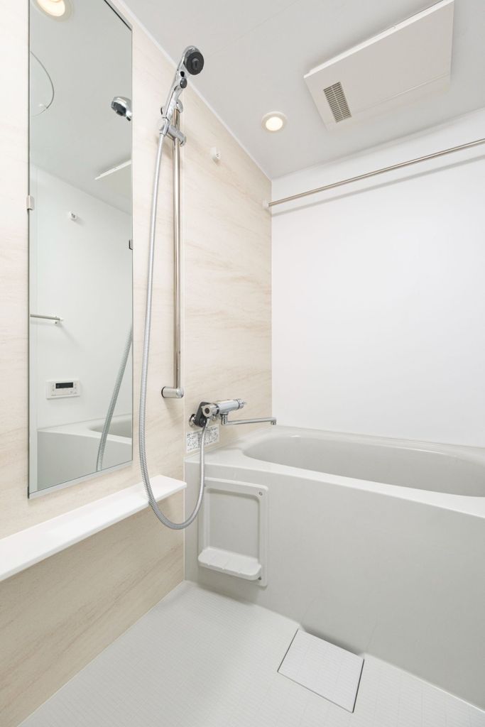 バス・シャワールーム　バス