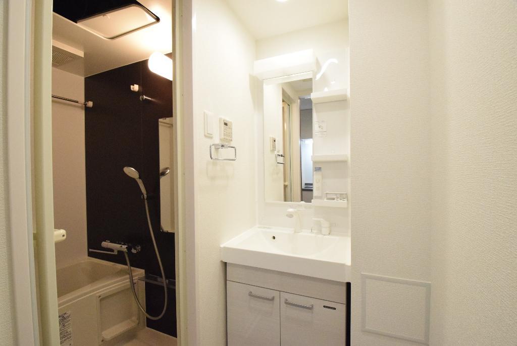洗面設備　洗髪洗面化粧台