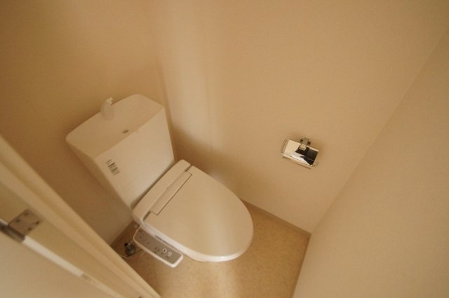 トイレ　温水洗浄便座