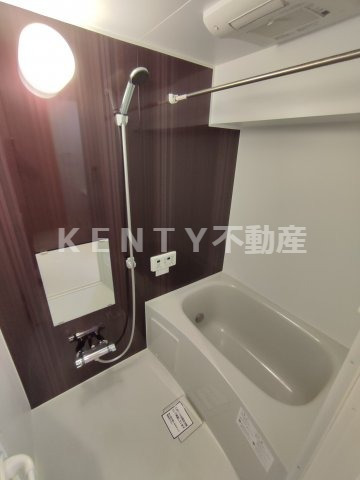 居室・リビング　こちらのリビングで趣味の時間をお楽しみください