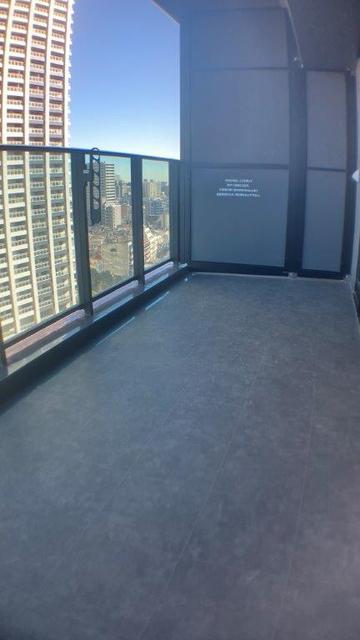 バルコニー　奥行きのあるバルコニー