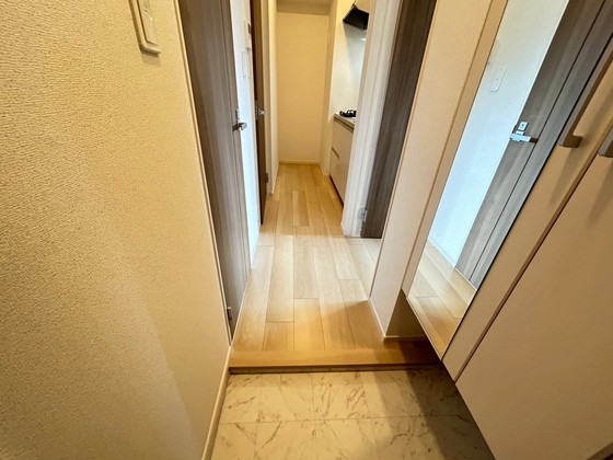 玄関　※別部屋の写真です