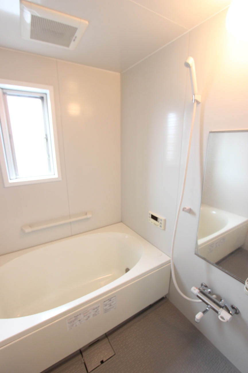 バス・シャワールーム　写真はイメージです。 色使用は現況優先となります。