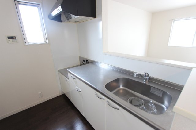 キッチン　写真はイメージです。 色使用は現況優先となります。