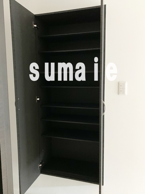 収納　シューズボックス