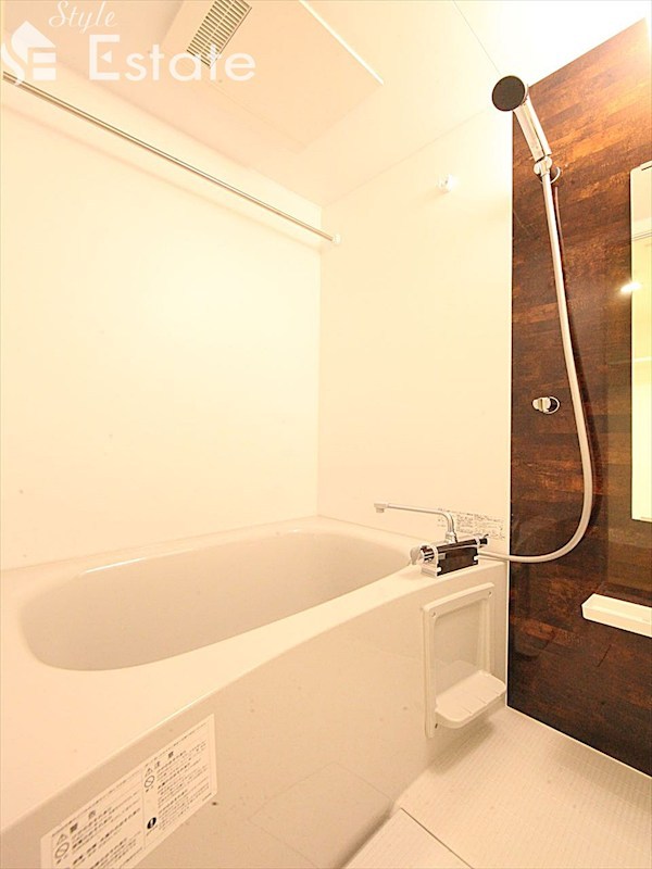 バス・シャワールーム　バスルーム