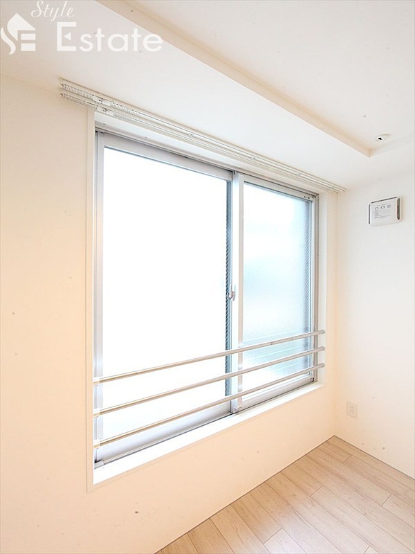 バルコニー　採光窓