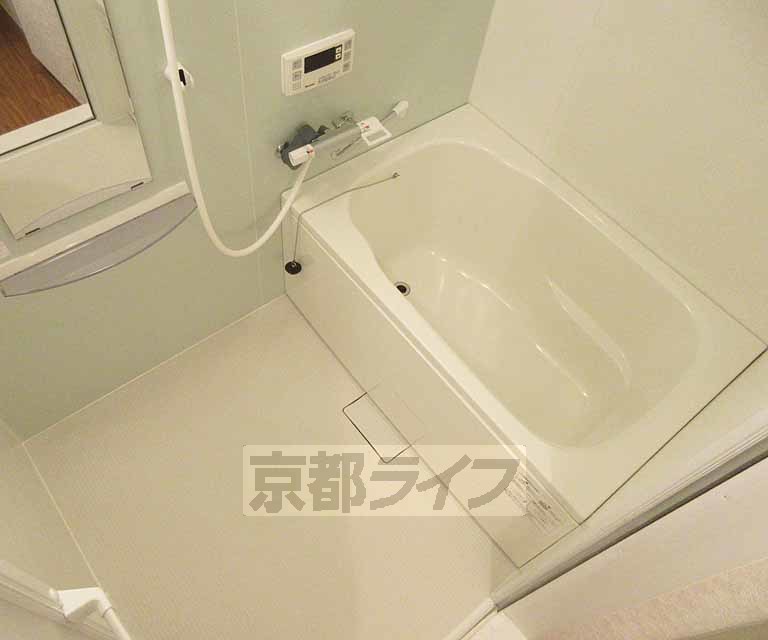 バス・シャワールーム　ピカピカお風呂！