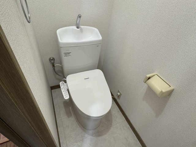 トイレ　シンプルで使いやすいトイレです