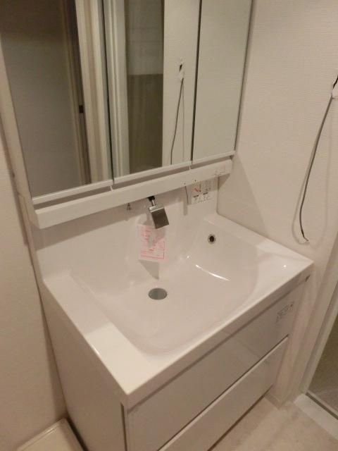 洗面設備　★女性にうれしい大型洗面台です★