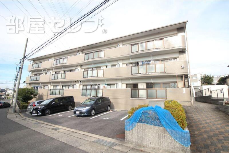 建物外観　どっしりとした外観。