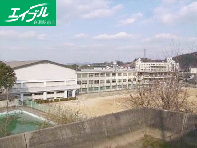 中学校　倉敷市立東中学校（中学校）まで350m