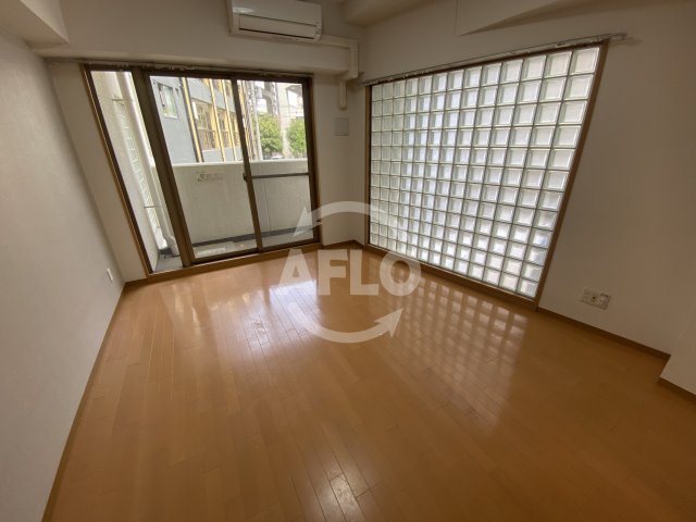 居室・リビング　CITY SPIRE美章園　溶質
