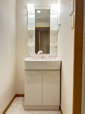洗面設備　使いやすい洗面所です