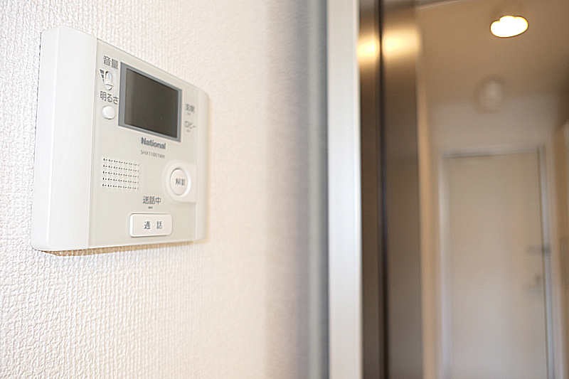 セキュリティ　モニター付きのインターホンで急な来訪者も安心！