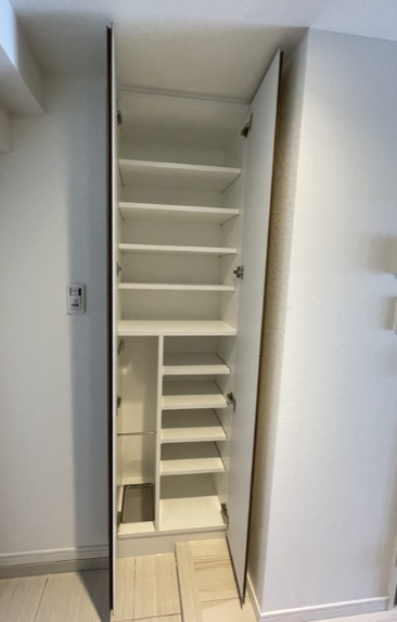玄関　SHOKEN Residence亀有
