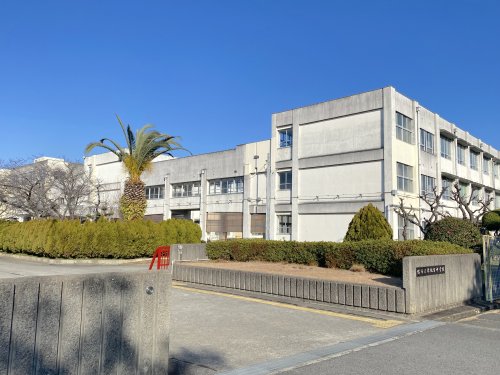 中学校　堺市立赤坂台中学校（中学校）まで4802m