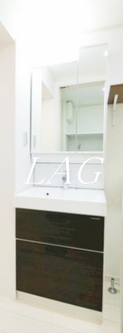 洗面設備　独立洗面台です。