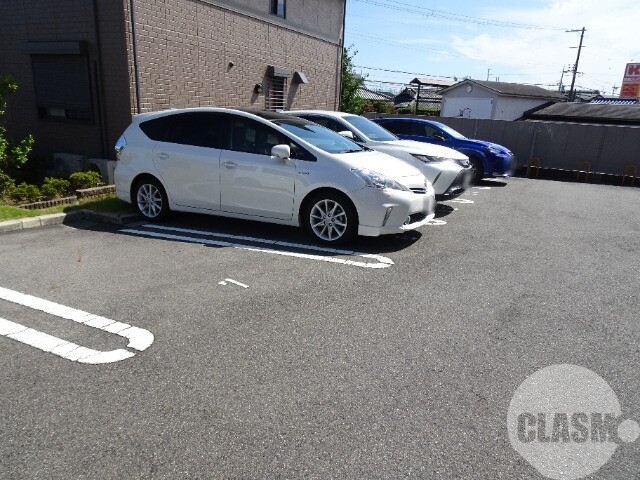 駐車場　敷地内駐車場
