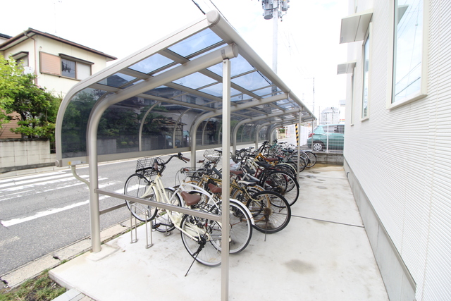 その他共有部分　屋根付き駐輪場