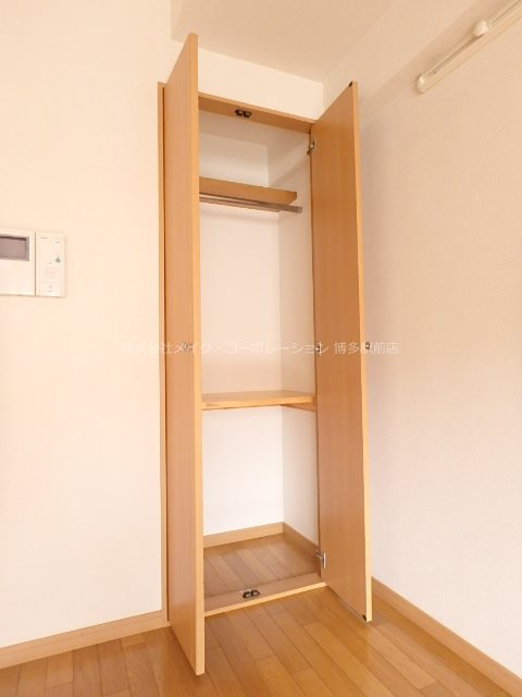 収納　※入居中の為別部屋写真使用現状優先