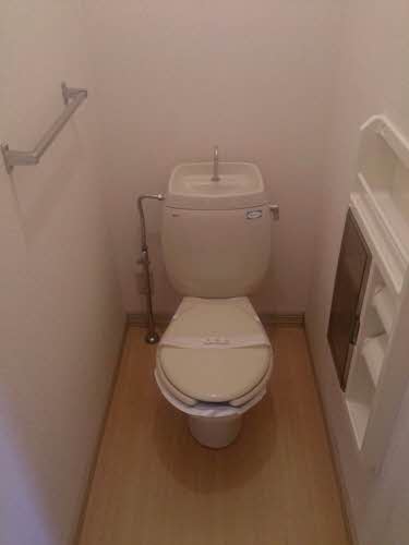 トイレ　落ち着いたトイレです