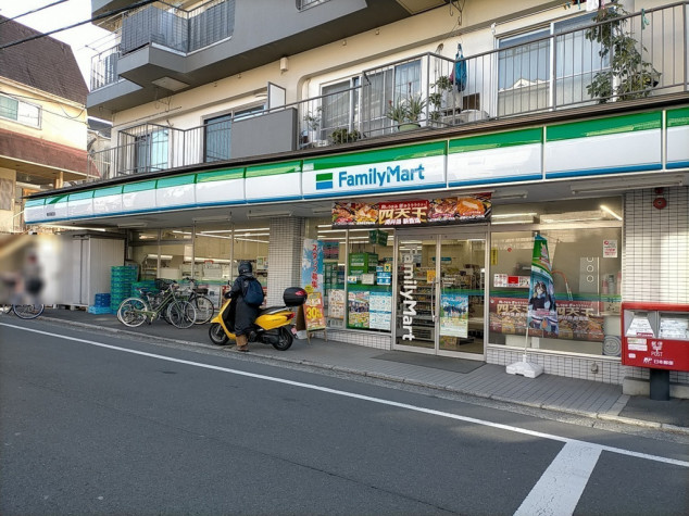コンビニ　ファミリーマート 横浜蒔田店（コンビニ）まで539m