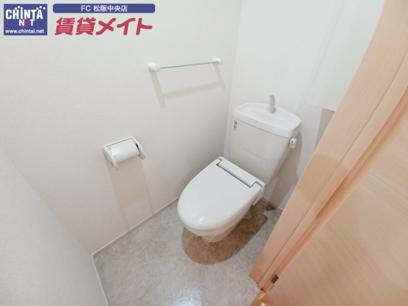 トイレ　反転タイプ参考写真