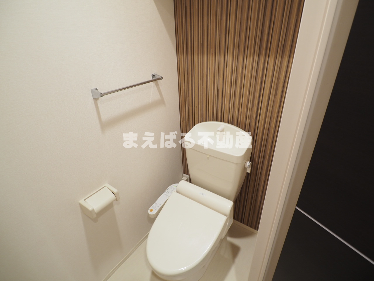 トイレ　温水洗浄便座