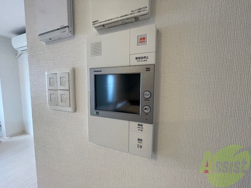 セキュリティ　ＴＶモニター付インターホンです。来客者の顔が見えるので安心！